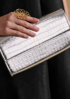 Pochette Leonie