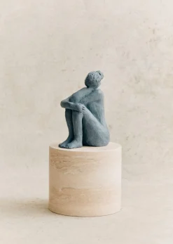 Sculpture Guénolée Courcoux - Femme Dans Ses Pensées Grand Modèle