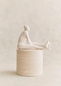 Sculpture Guénolée Courcoux - Femme Jambes Allongées Grand Modèle