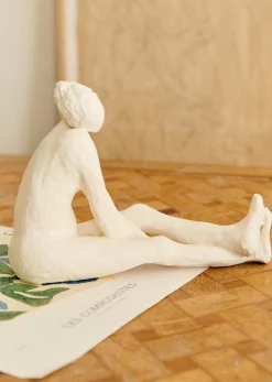 Sculpture Guénolée Courcoux - Femme Jambes Allongées Grand Modèle