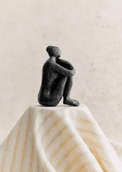 Sculpture Guénolée Courcoux - Femme Dans Ses Pensées Petit Modèle