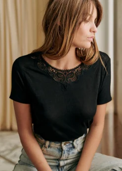 T-shirt Mina